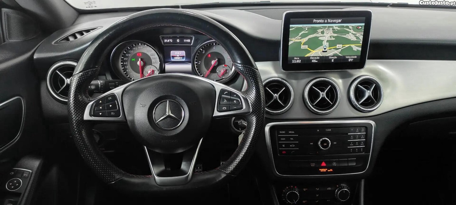 Mercedes-Benz CLA 200 d Shooting Brake AMG Line — fotografia 6