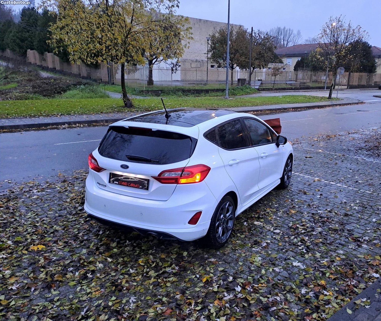 Ford Fiesta 1.5 TDCI ST LINE 120 CV — fotografia 3
