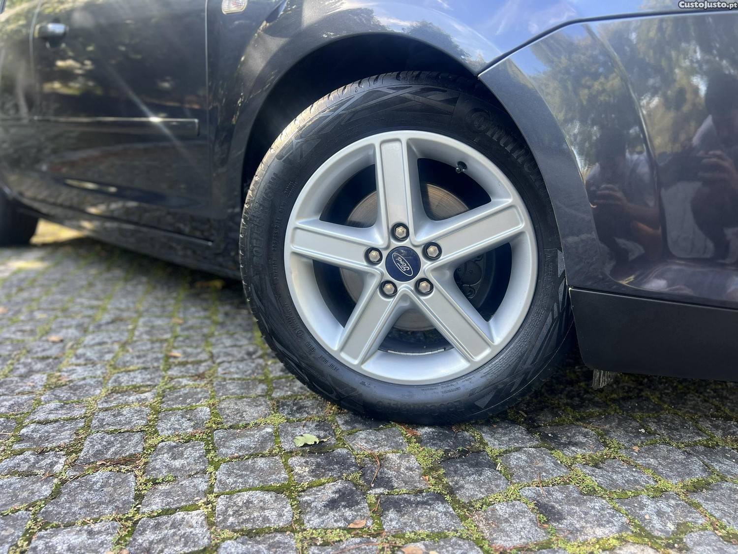 Ford Focus Sport — photo 5