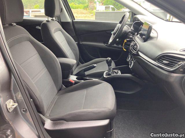 Fiat Tipo 1.3 MultiJet Life — fotografia 5