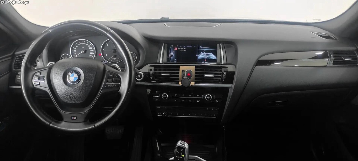BMW X4 20 d xDrive Pack M Auto — fotografia 9