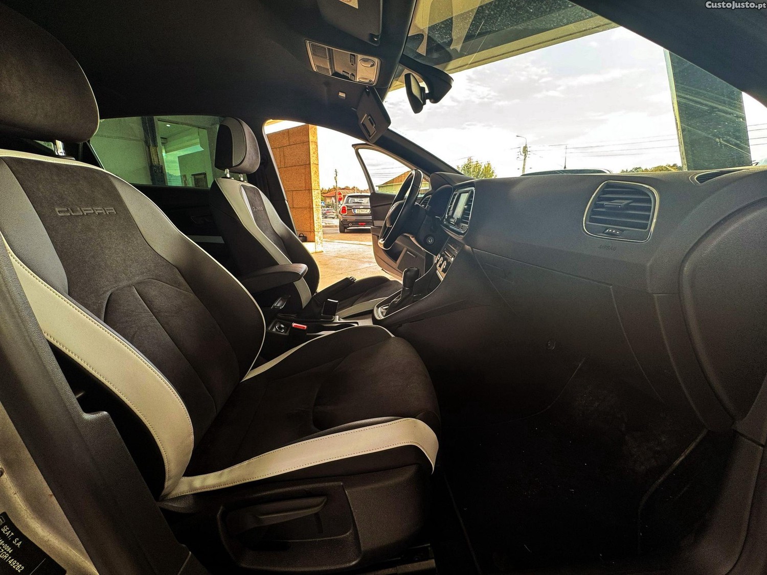 SEAT Leon 2.0 TSI S&S DSG Cupra 290 — fotografia 6