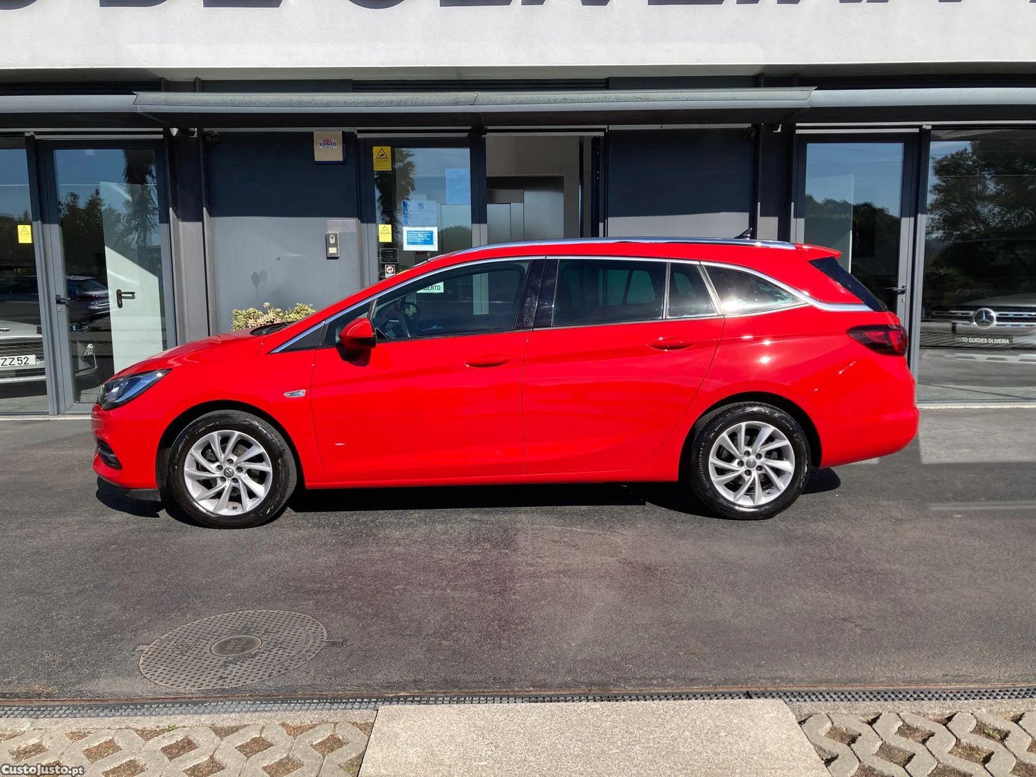 Opel Astra 1.2 T Elegance - 21 — photo 4
