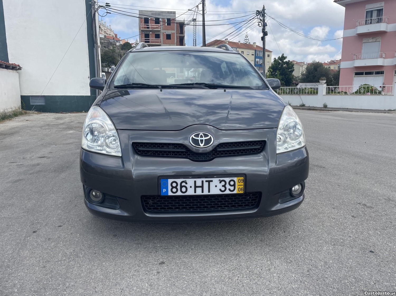 Toyota Corolla Verso 2.2 d4d  - 09 foto 2