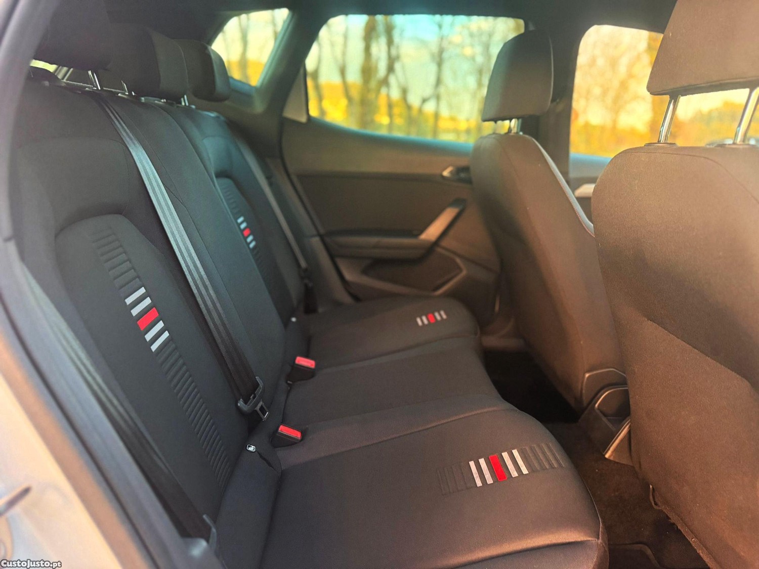 SEAT Arona 1.0 TSI FR — fotografia 3