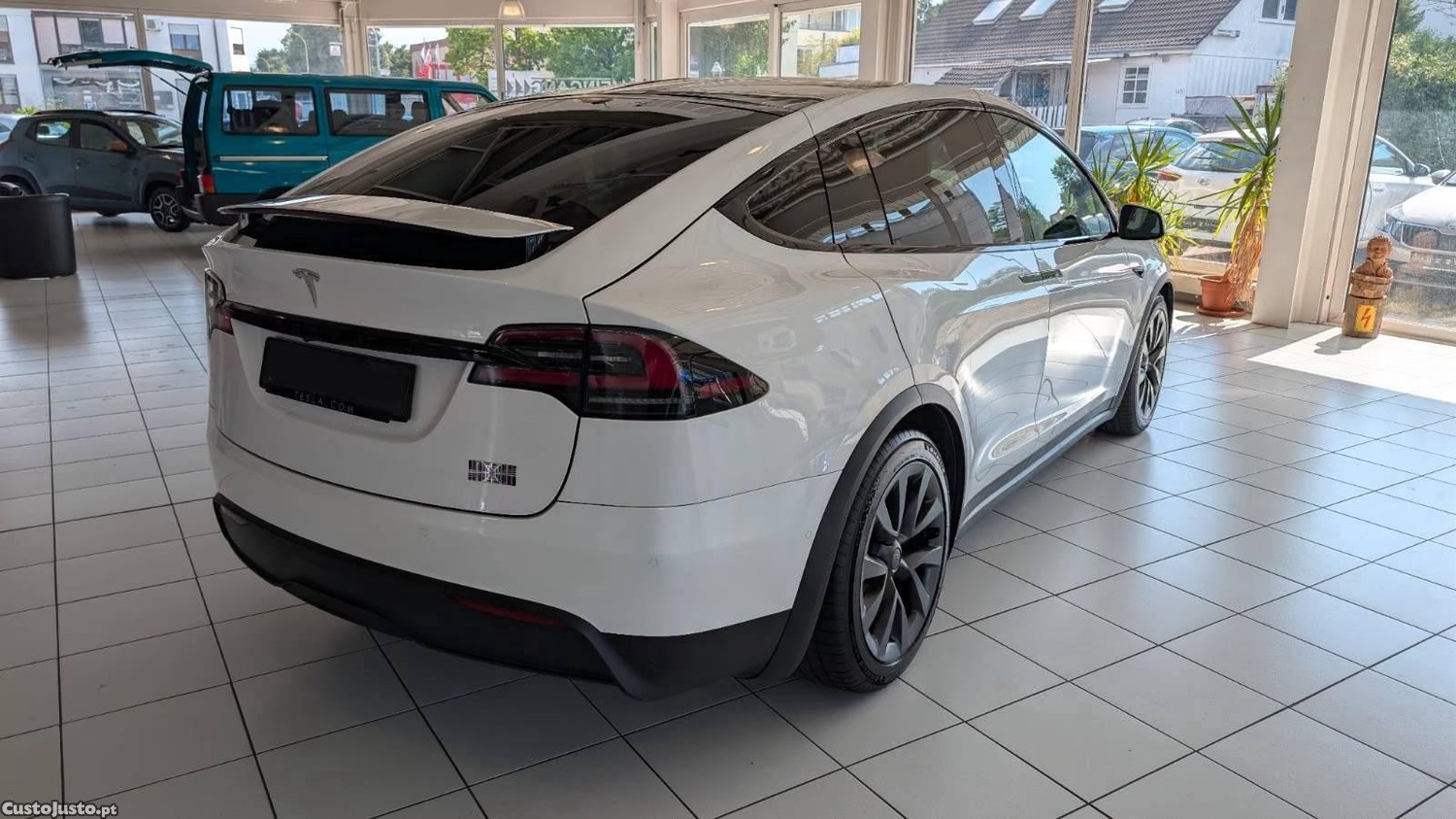 Tesla Model X Plaid AWD - 22 — photo 2