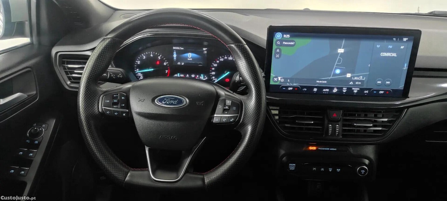 Ford Focus 1.0 EcoBoost MHEV ST-Line — fotografia 7