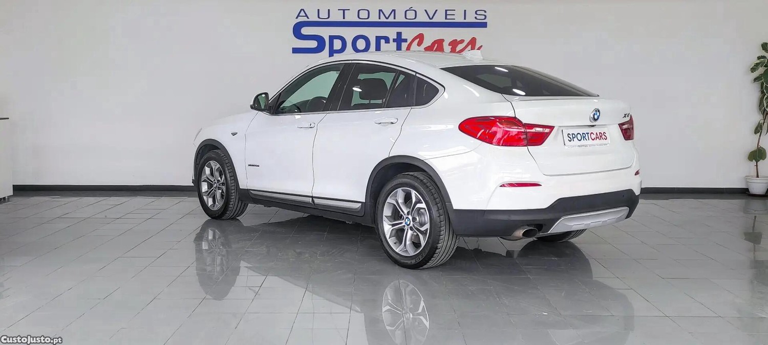 BMW X4 20 d xDrive Pack M Auto — fotografia 18