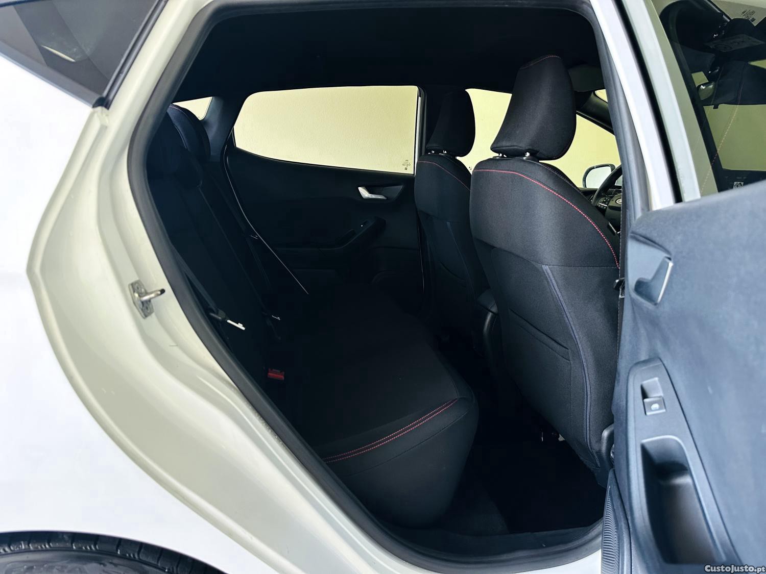 Ford Fiesta 1.0 EcoBoost ST-Line — fotografia 3