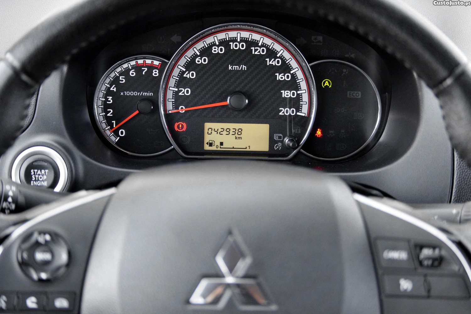 Mitsubishi Space Star 1.2 Connect Edition — fotografia 2