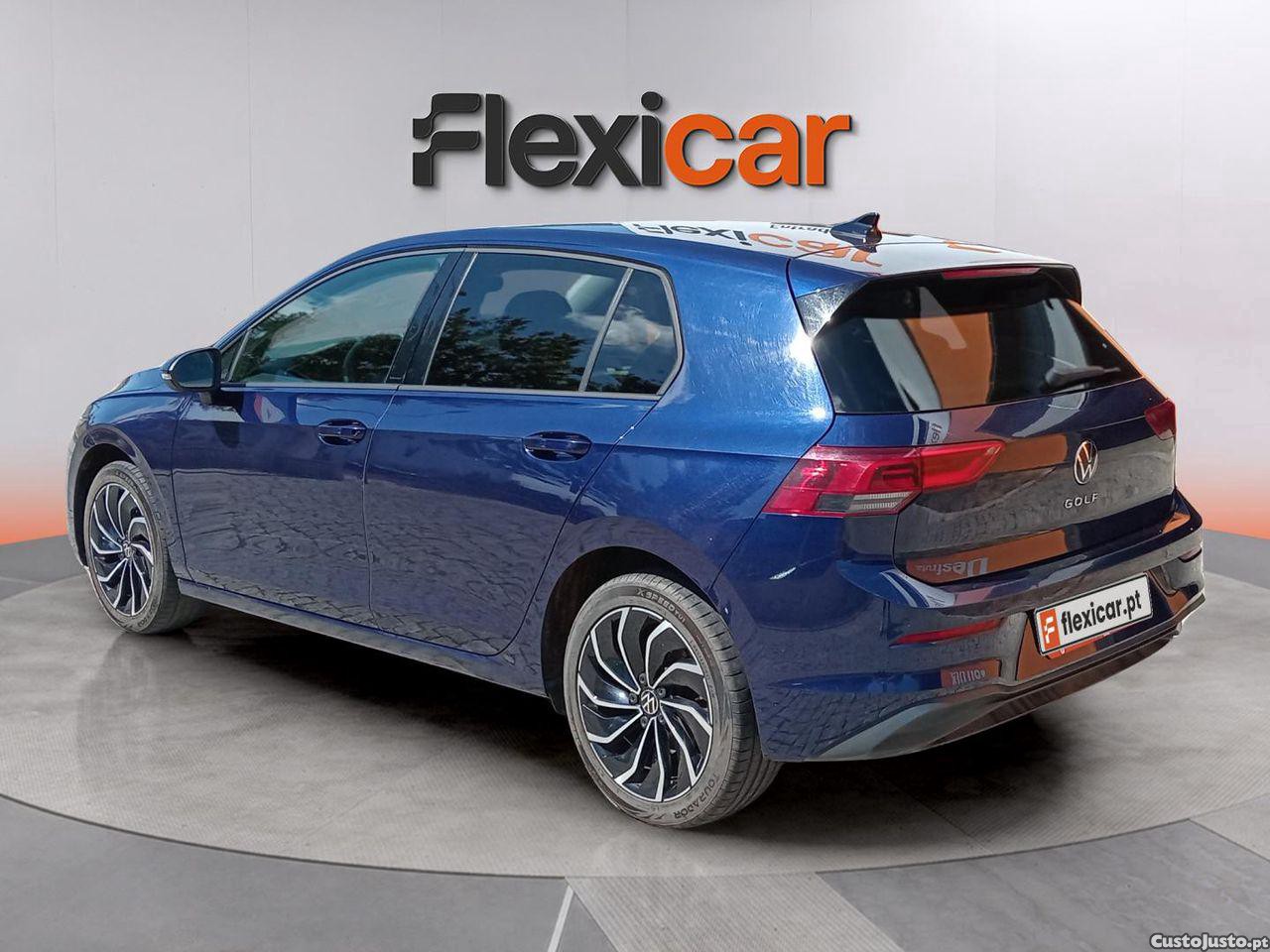 Volkswagen Golf 1.0 TSI LIFE — fotografia 13