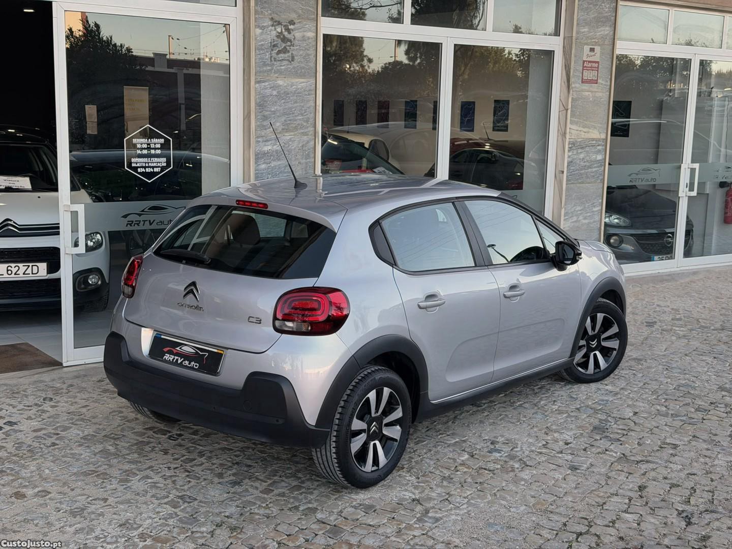 Citroën C3 1.6 BlueHDi Attraction — photo 4