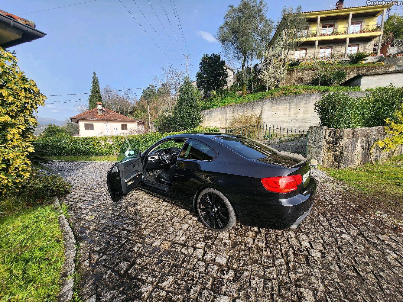 BMW 320 coupe — fotografia 3