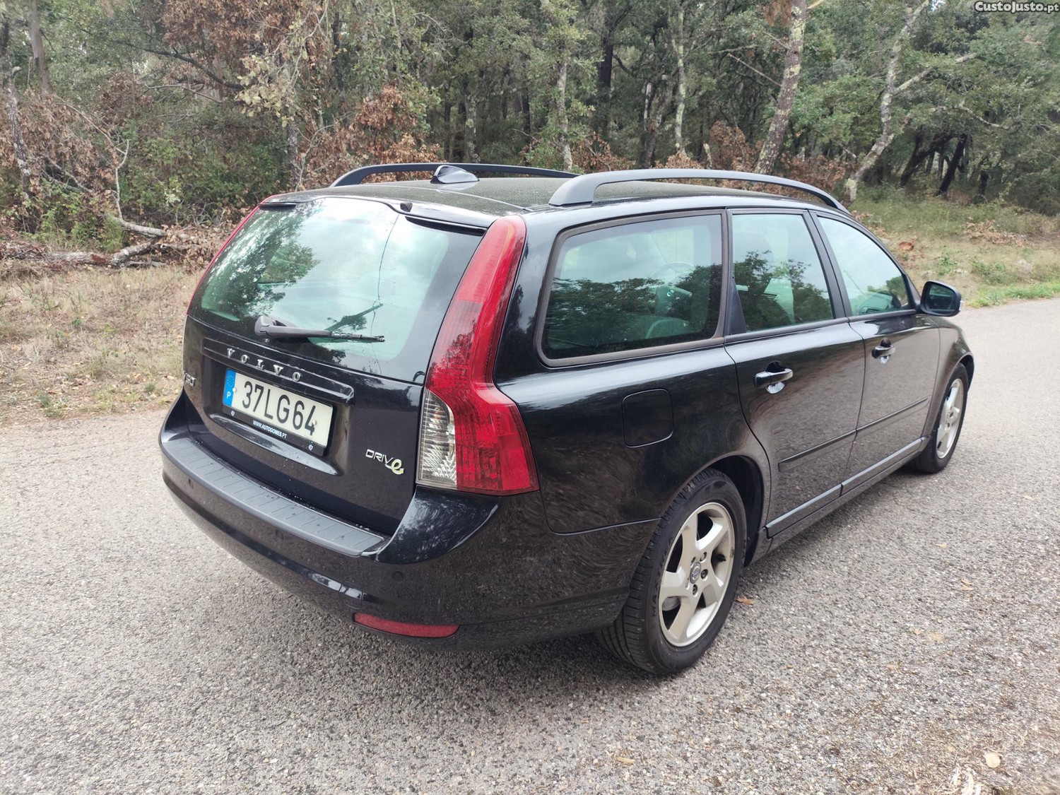 Volvo V50 1.6 D Kinetic Drive — photo 4