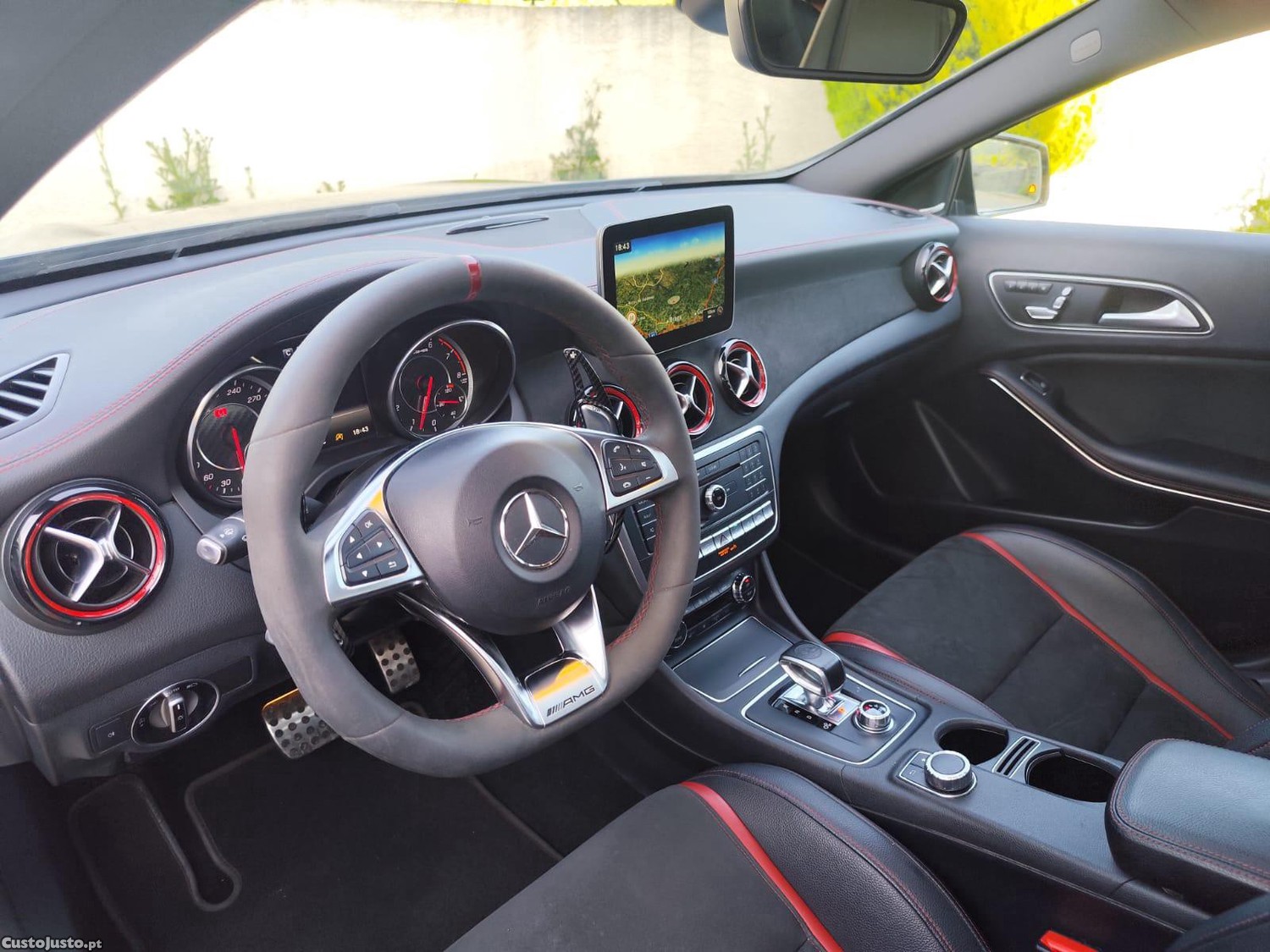 Mercedes-Benz GLA 45 AMG EDITION — fotografia 2