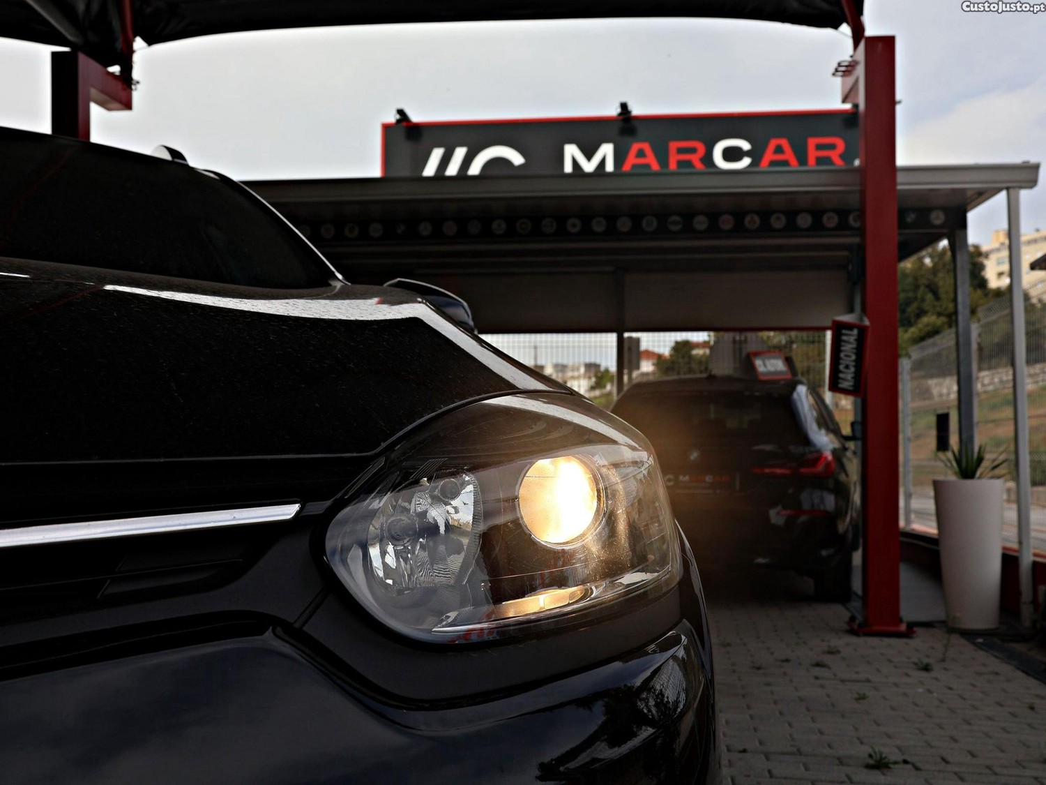 Renault Mégane Sport Tourer 1.5 dCi Dynamique CO2 Champion — photo 4