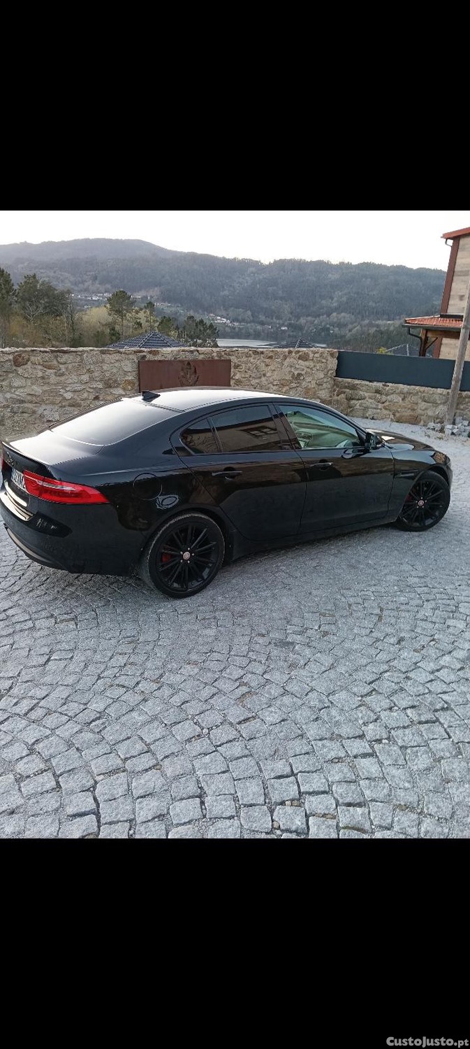 Jaguar XE Xe — fotografia 7