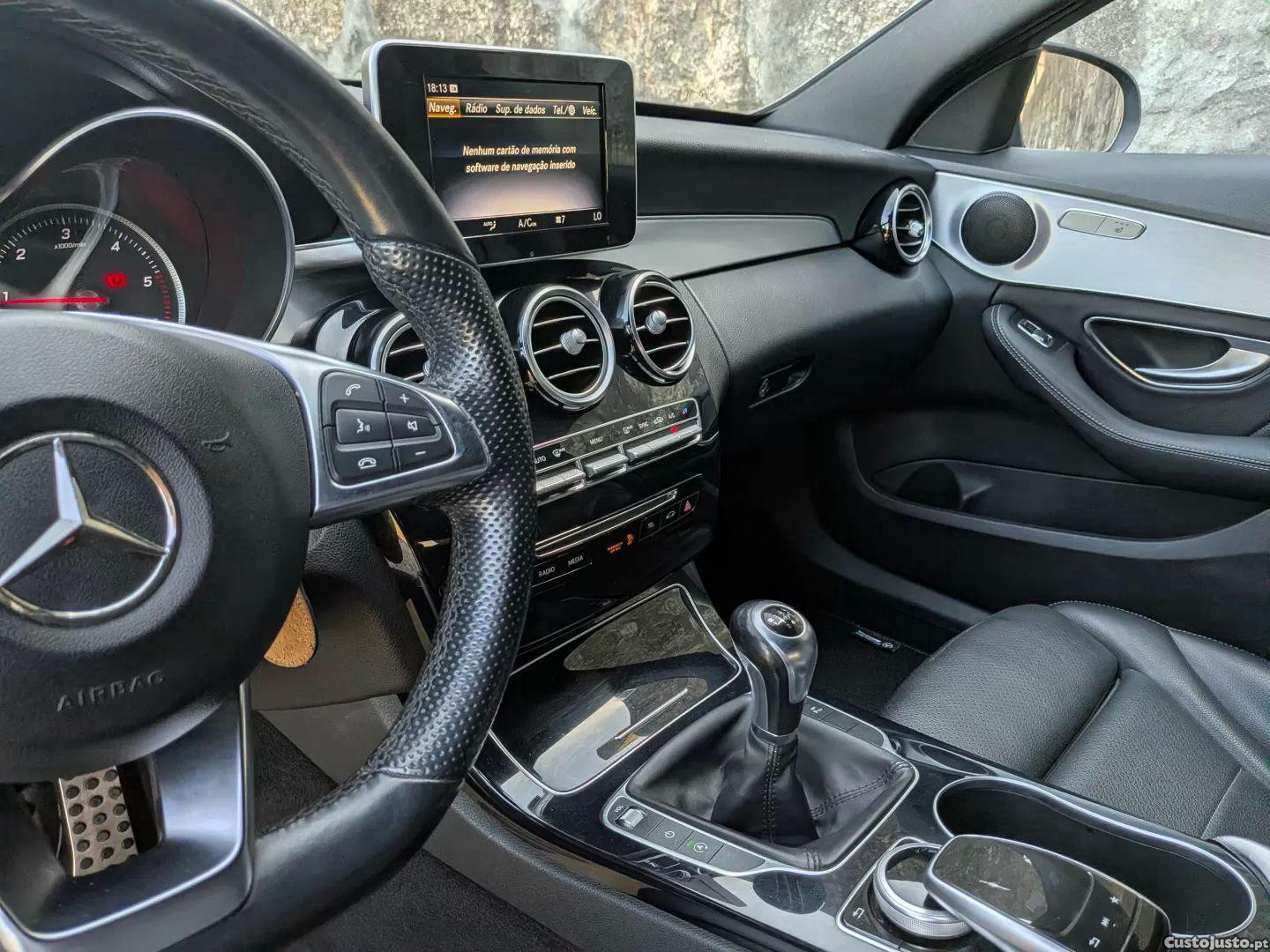 Mercedes-Benz C 200 D amg line — fotografia 14