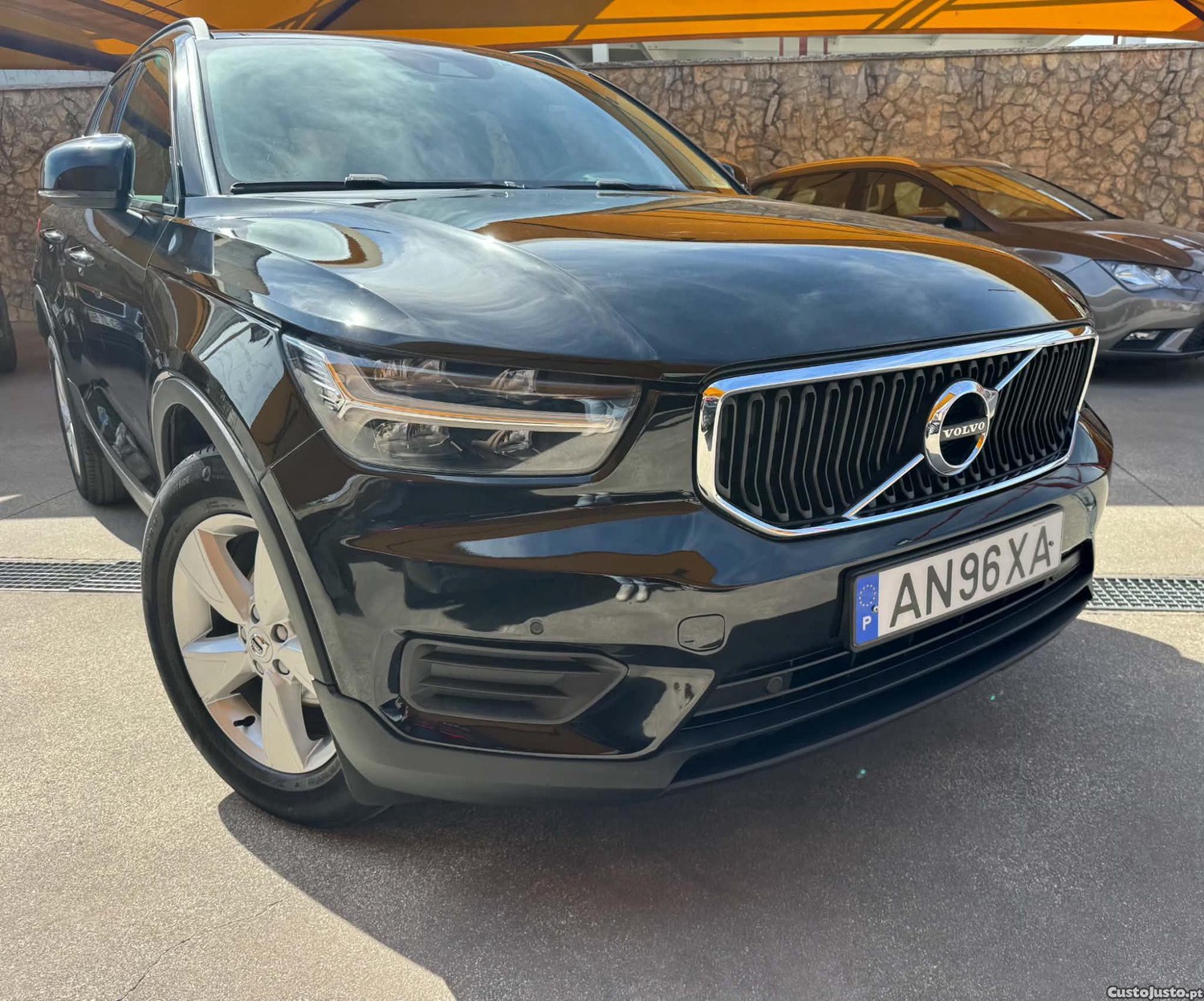 Volvo XC40 T2 - 22 — photo 3