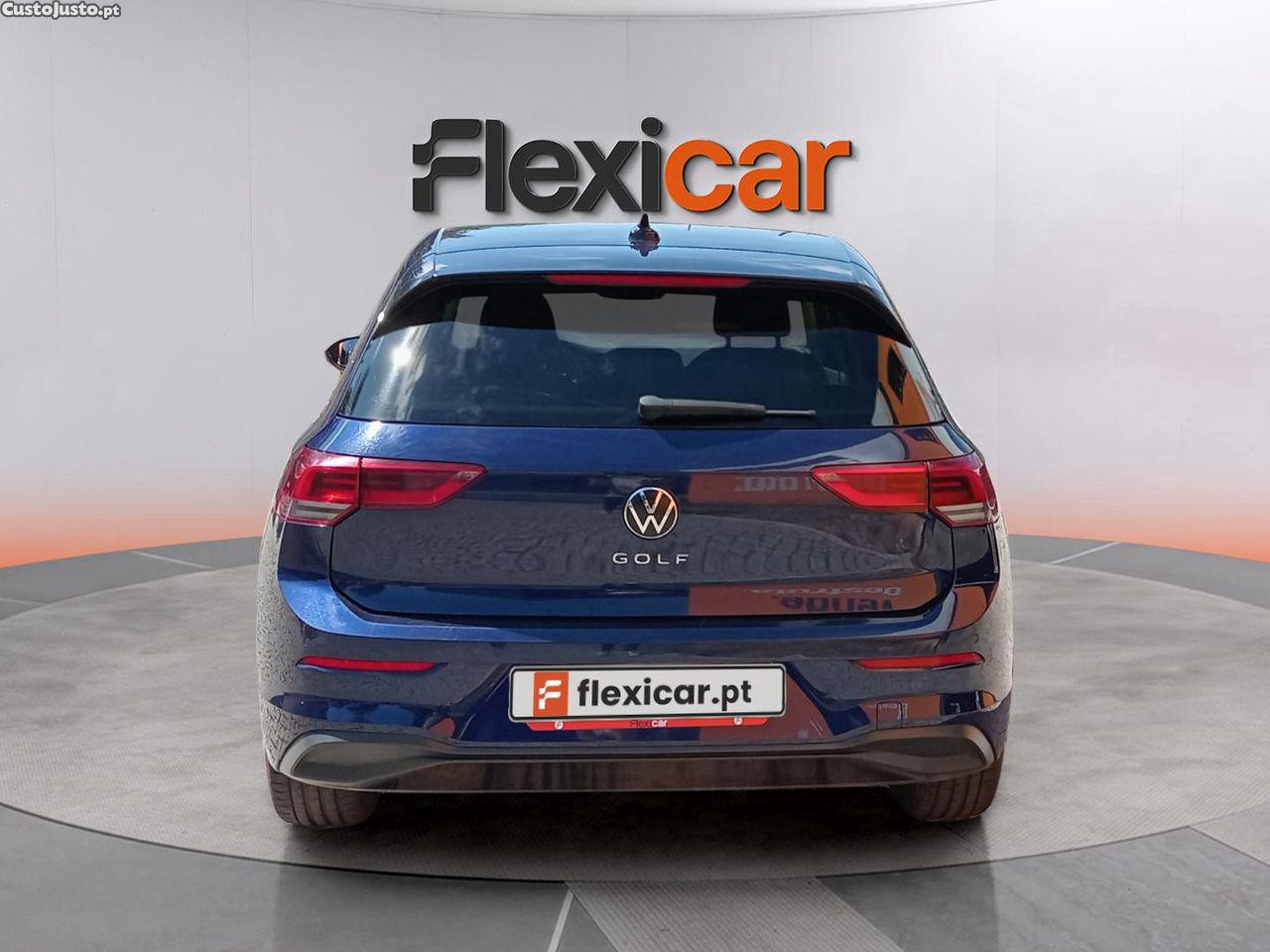 Volkswagen Golf 1.0 TSI LIFE — fotografia 12