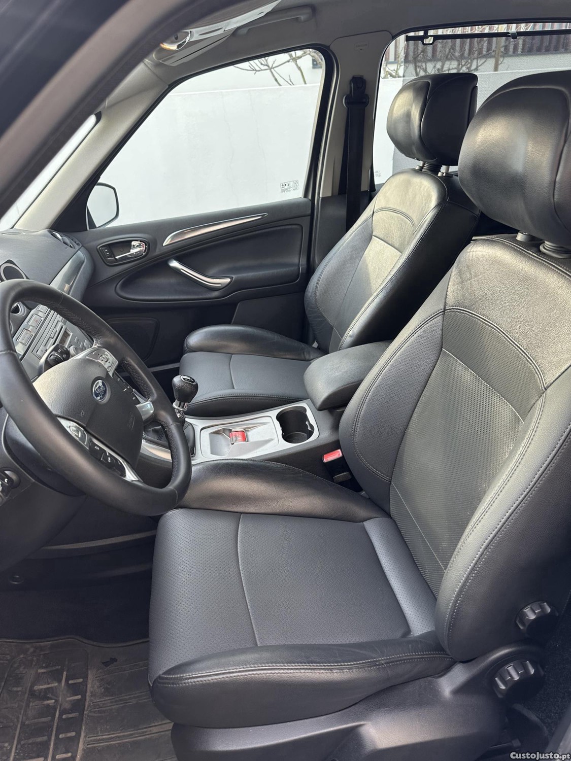 Ford S-Max 2.0 TDCI TITANIUM 7 Lugares — fotografia 2