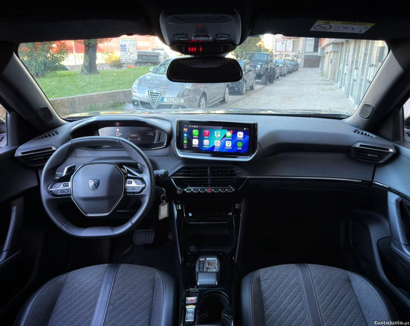 Peugeot 2008 1.2 Hybrid Allure e-DCS6 - 25 — photo 5