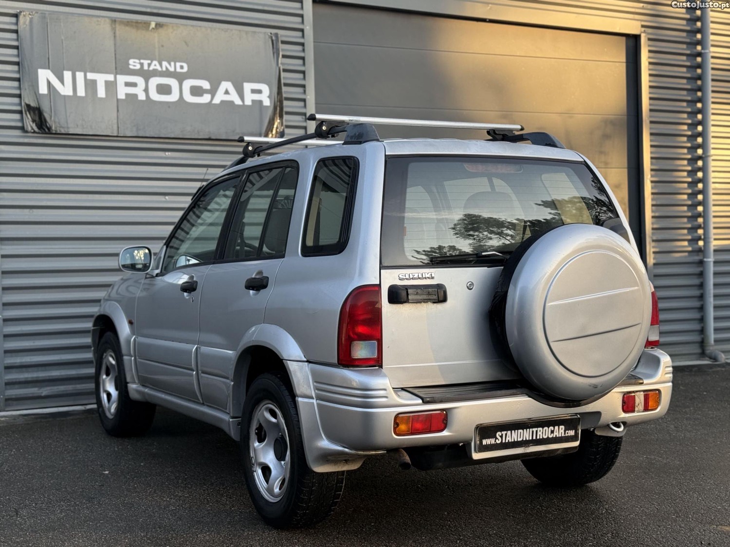 Suzuki Grand Vitara 2.O TD 4X4 C/ EXTRAS - 98 foto 3