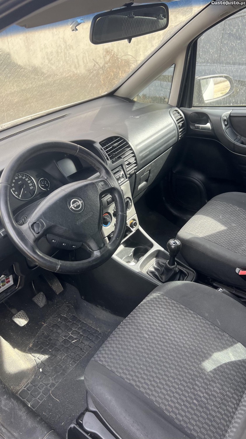 Opel Zafira 2.0 dti 7 lugares  - 04 foto 4
