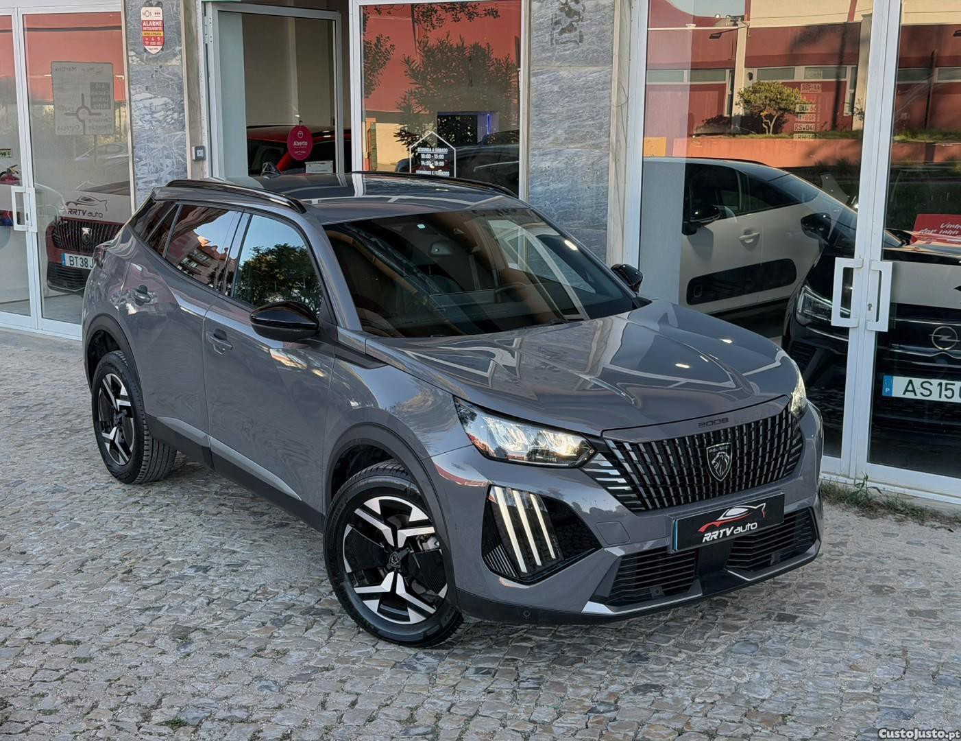 Peugeot 2008 1.2 Hybrid Allure e-DCS6 - 25 — photo 3