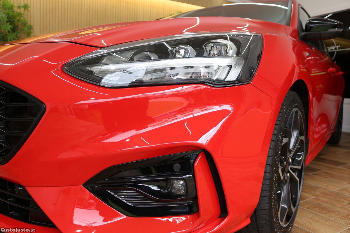 Ford Focus 1.0 EcoBoost S&S ST-LINE — fotografia 11