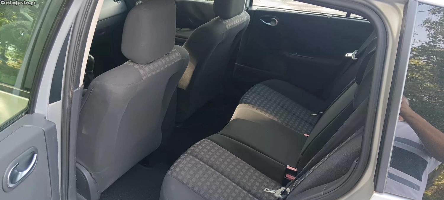 Renault Mégane 1.5 DCI — photo 5