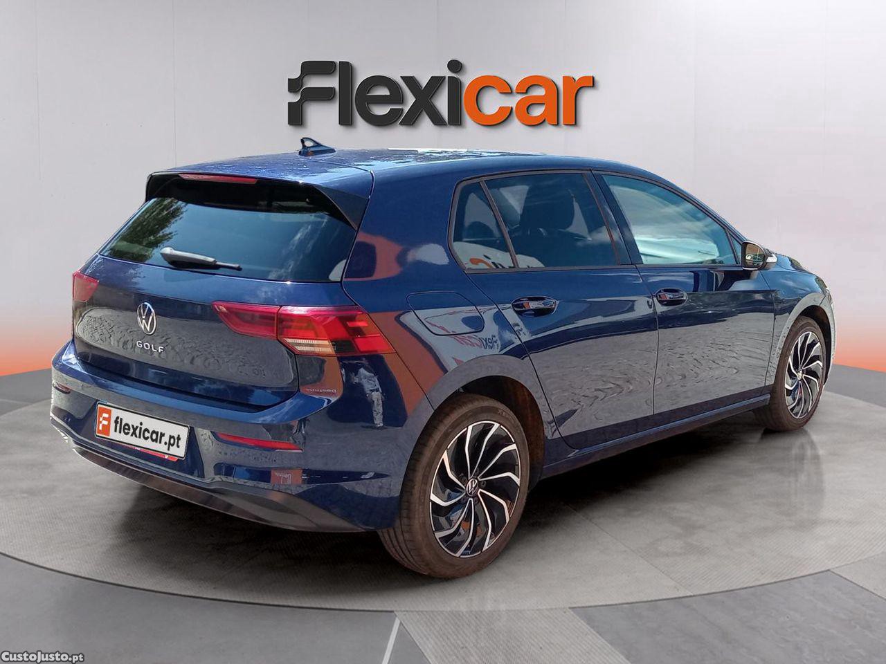 Volkswagen Golf 1.0 TSI LIFE — fotografia 11