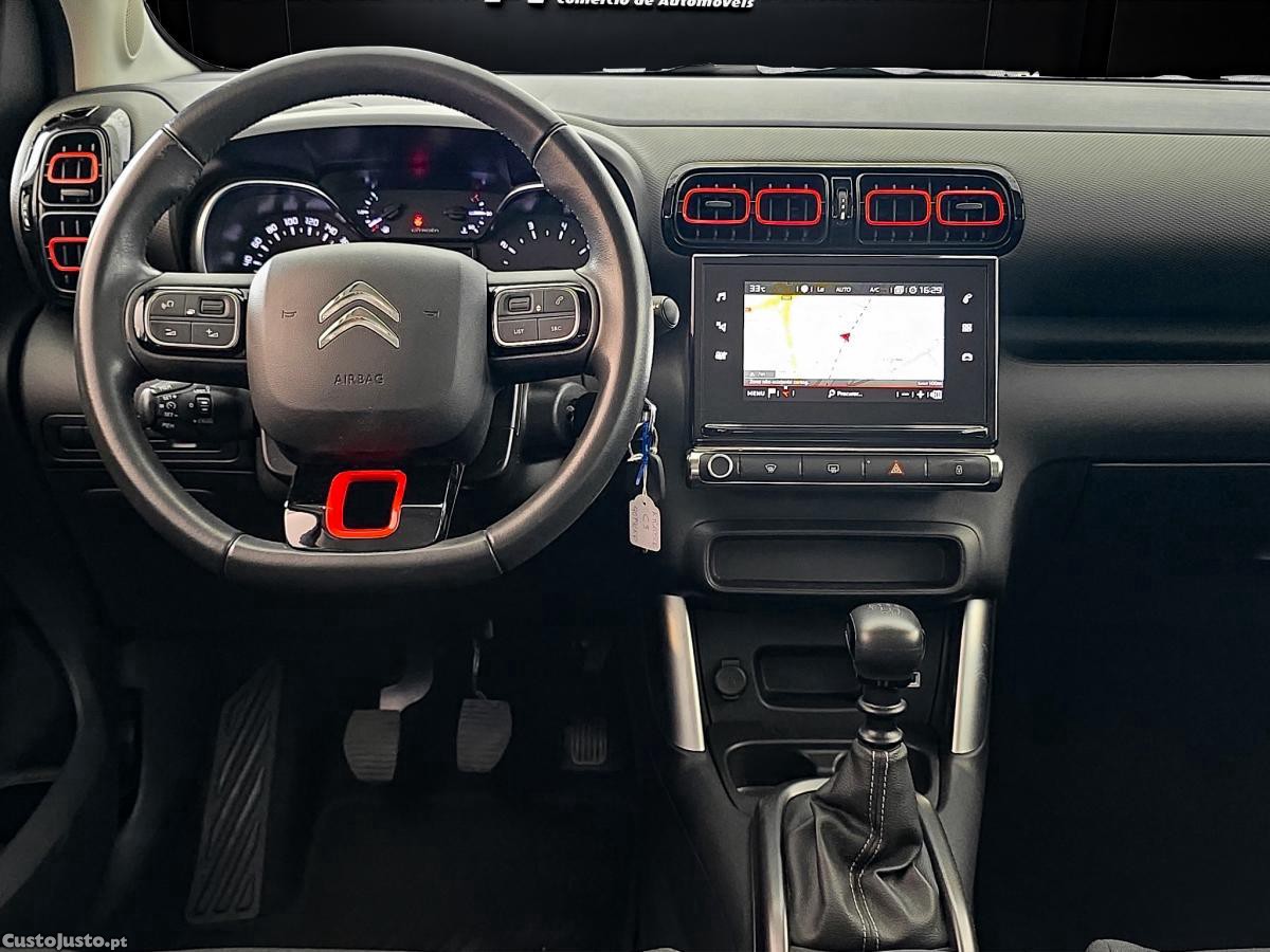 Citroën C3 Aircross 1.2 PureTech Shine P — fotografia 14