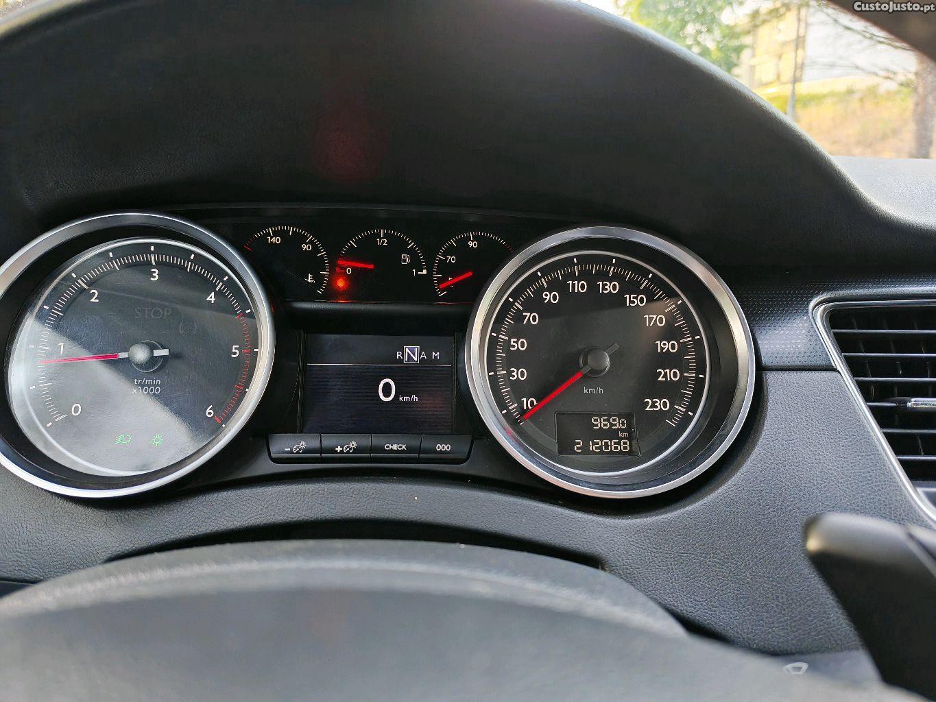 Peugeot 508 1.6 HDi caixa automática — fotografia 3