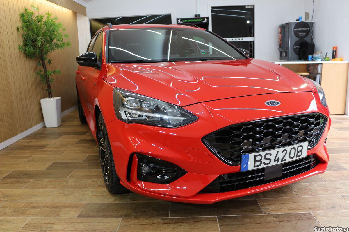 Ford Focus 1.0 EcoBoost S&S ST-LINE — fotografia 17