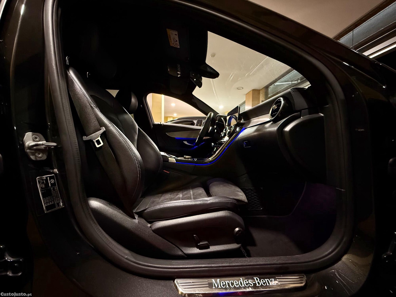 Mercedes-Benz C 220 d AMG Line — fotografia 6