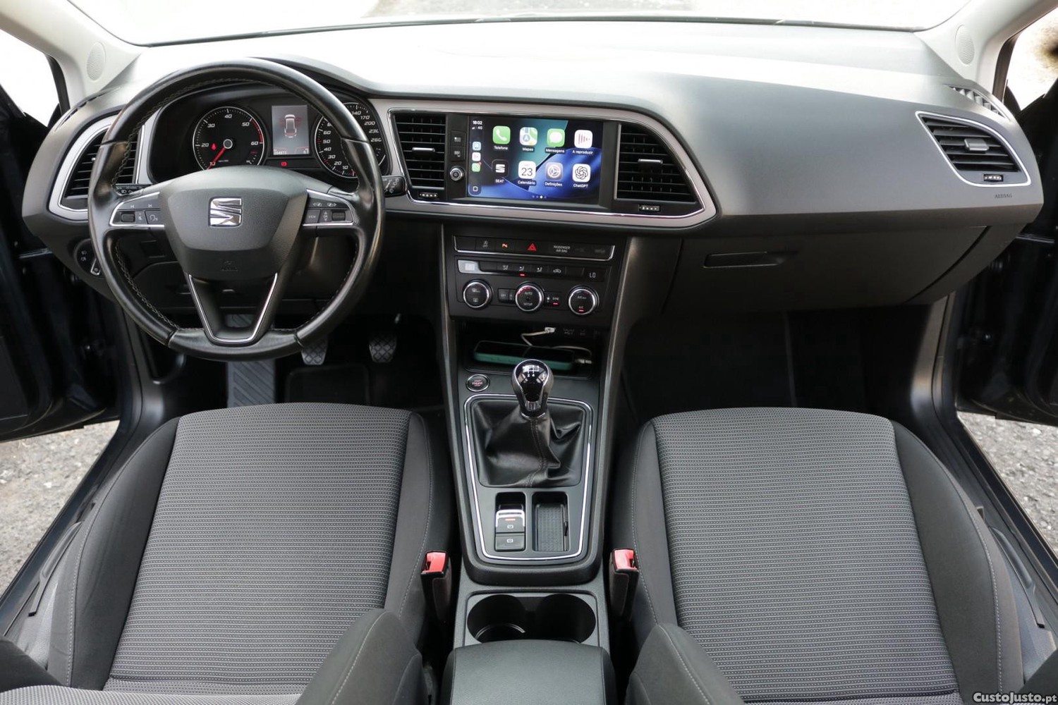SEAT Leon ST 1.6 TDI Style 115cv — fotografia 32