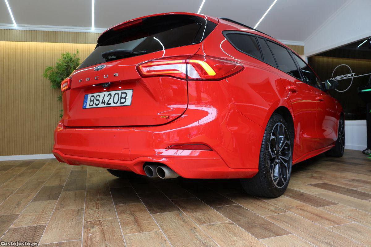 Ford Focus 1.0 EcoBoost S&S ST-LINE — fotografia 10
