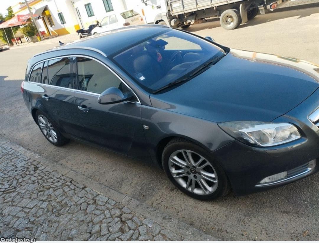 Opel Insignia Tours 2010 — photo 4