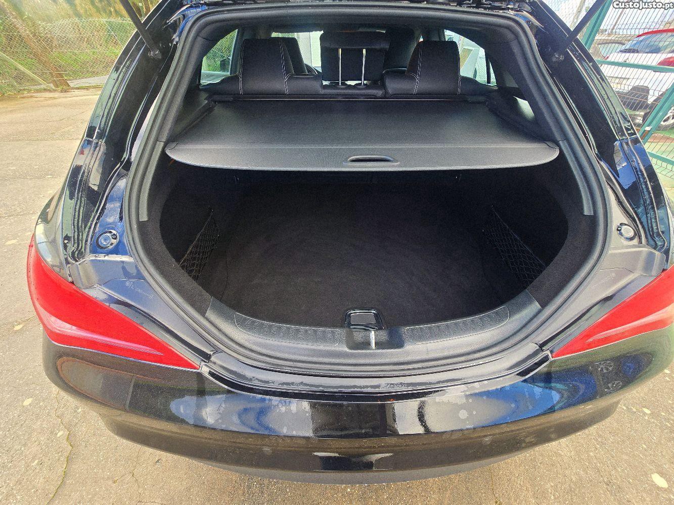 Mercedes-Benz CLA 220 ShottingBrake — fotografia 5