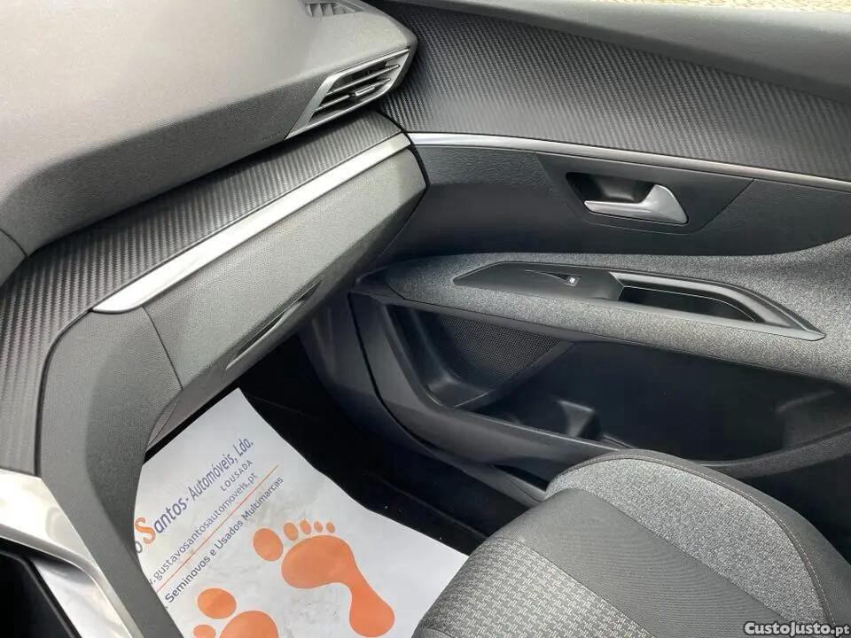 Peugeot 3008 1.5 BlueHDi Active Pack — fotografia 4