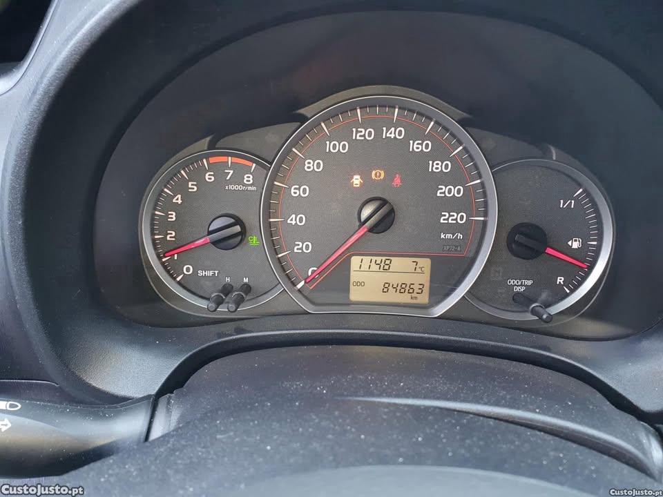 Toyota Yaris 1.0 VVT-i — fotografia 3