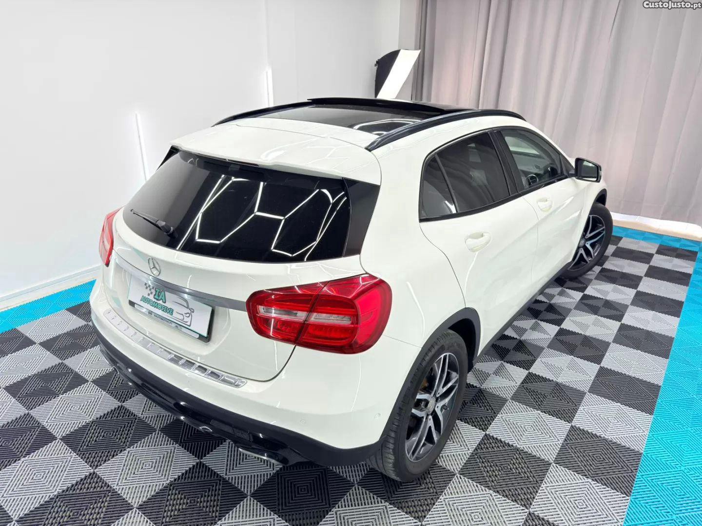 Mercedes-Benz GLA 200 Urban — fotografia 13