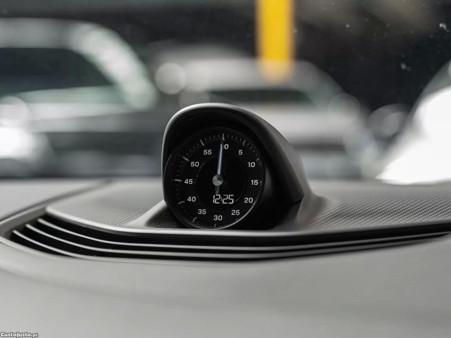 Porsche Taycan Bateria performance plus — fotografia 8