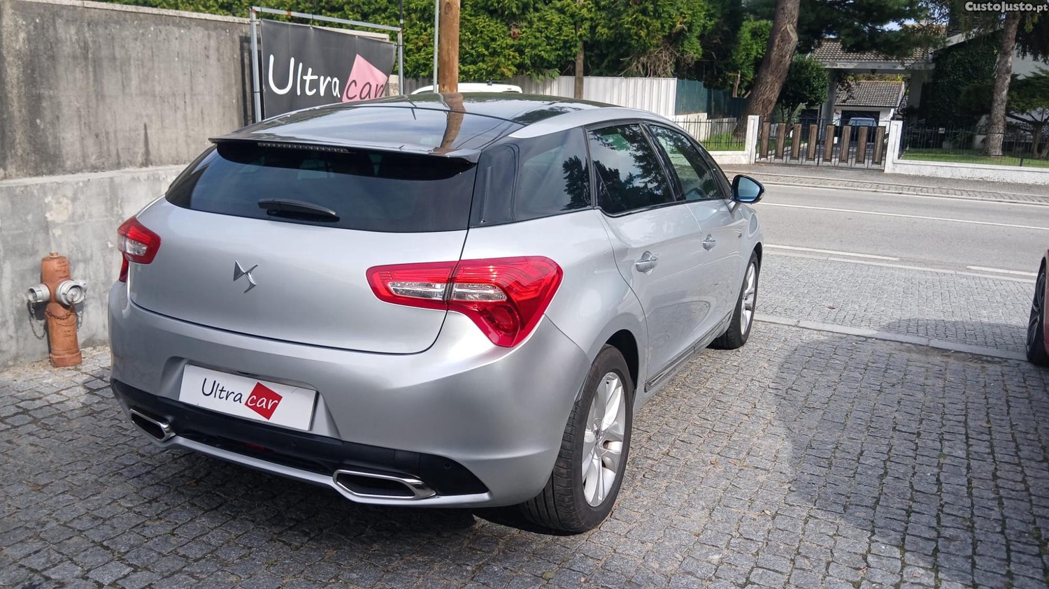DS DS 5 2.0 BlueHDi Sport Chic EAT6 - 14 foto 4