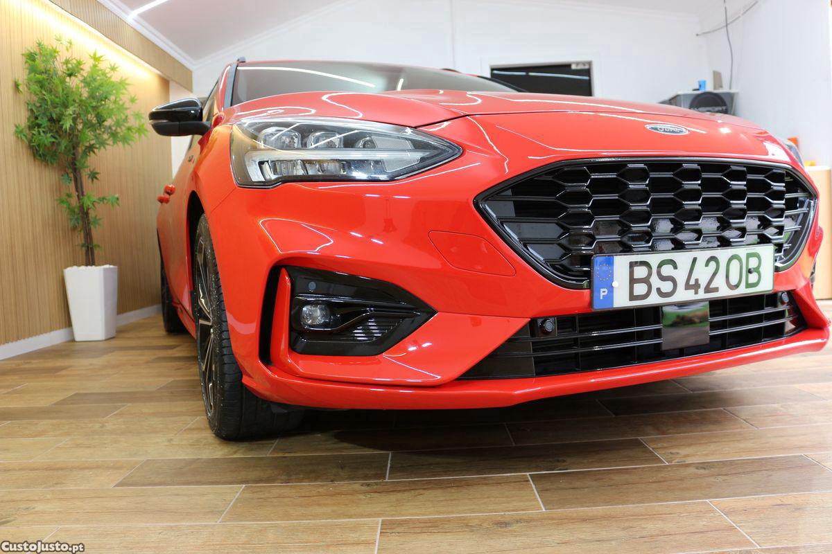 Ford Focus 1.0 EcoBoost S&S ST-LINE — fotografia 16