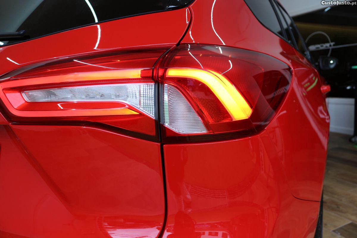 Ford Focus 1.0 EcoBoost S&S ST-LINE — fotografia 9
