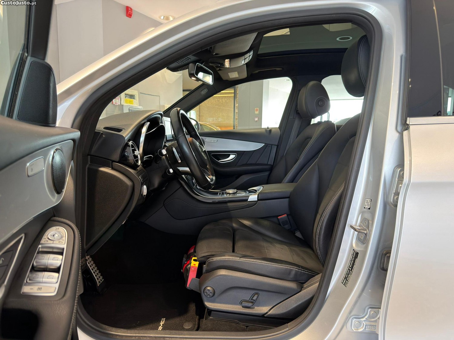 Mercedes-Benz GLC 220 d 4Matic 9G-TRONIC AMG Line — fotografia 19