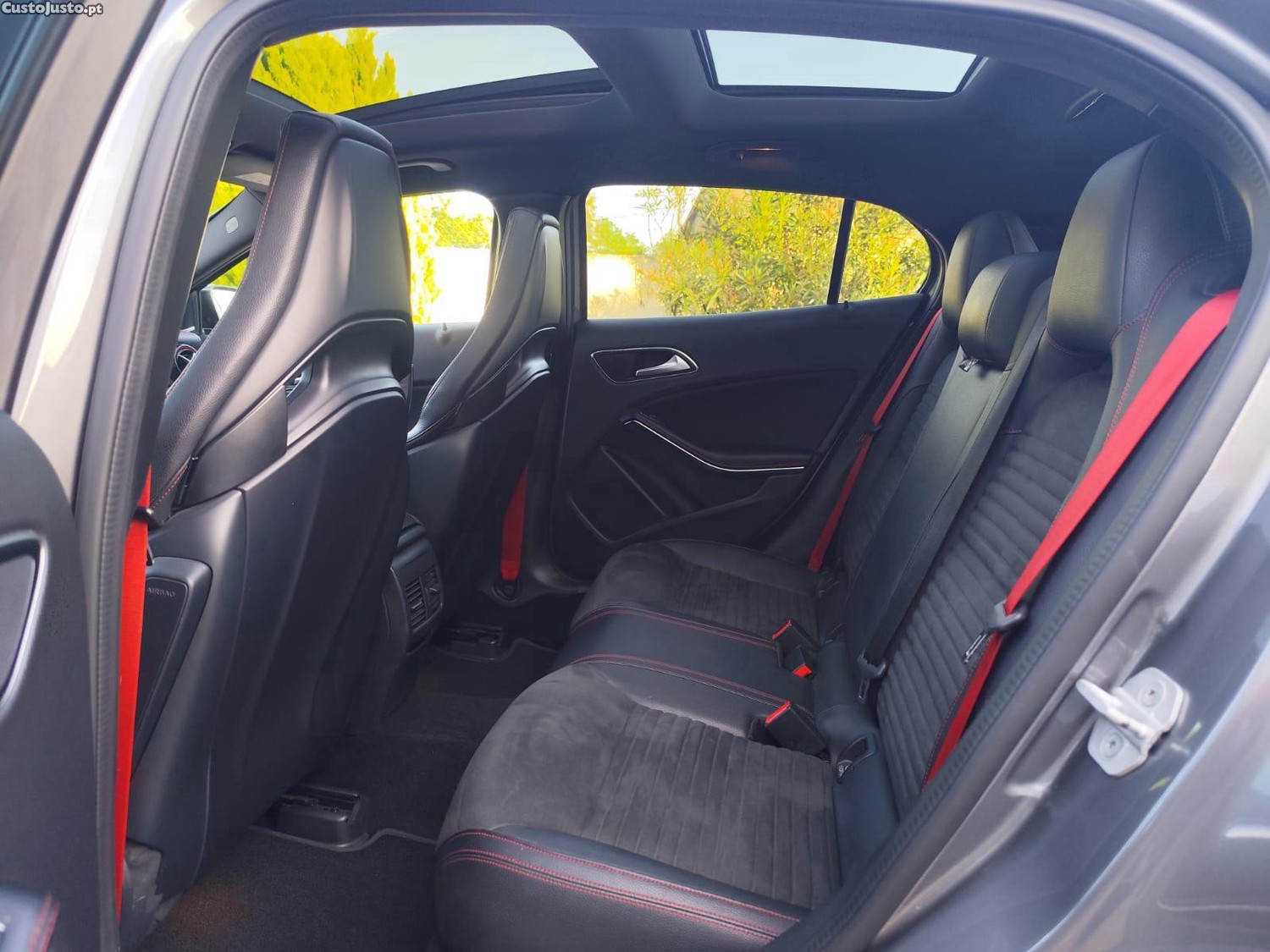 Mercedes-Benz GLA 45 AMG EDITION — fotografia 3