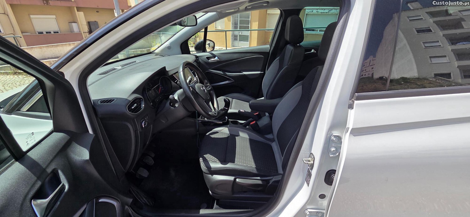 Opel Crossland X - 18 — photo 5